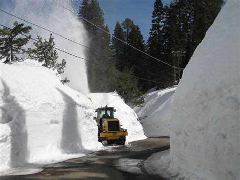 Storm tahoe - Heavy snowfall was hitting the Sierra Nevada and the Lake Tahoe area Monday, the latest in a series of winter storms moving through the region. The National …
